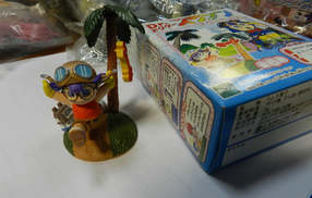 Dr Slump Candy Toy Epoch figure ( price for 1 of 6)