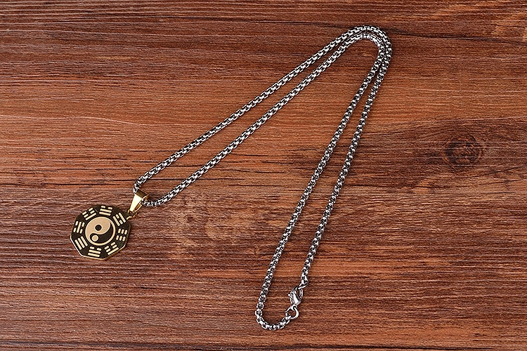 In Yan necklace Инь Ян кулон Цвет: Золото