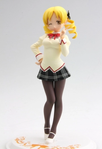 DX Figure Tomoe Mami Junior High School Uniform