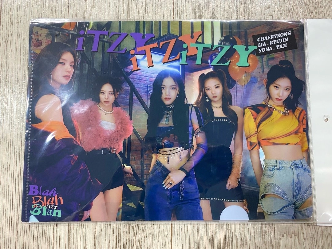 Папка А4 ITZY